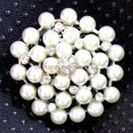 Embellishment | Brooch Classic, 45x45mm, Pearl and A Grade Czech Crystal Diamantes for maximum sparkle | PaperSource
