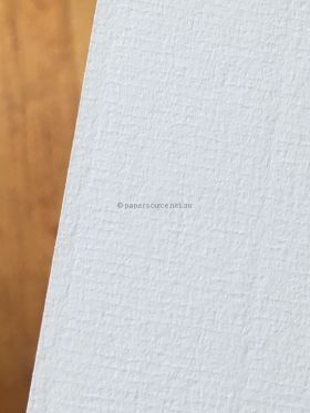 Conqueror Laid Brilliant White Matte, Textured Laser printable C5 120gsm Envelope - close up view | PaperSource